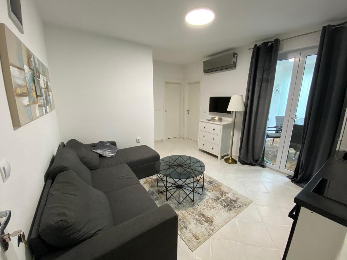 Apartment Bobby Novalja Buitenkant foto